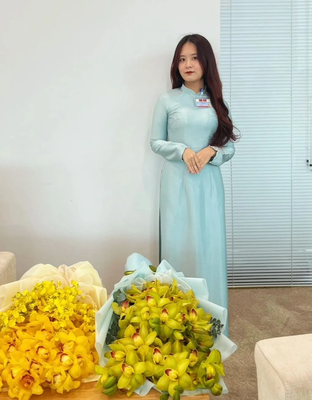 danh-tinh-nu-sinh-dien-ao-dai-tang-hoa-cho-chu-tich-tap-can-binh-cua-trung-quoc-la-ai-3