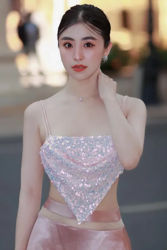 hot-girl-banh-trang-tron-noi-tieng-mot-thoi-lot-xac-khong-ai-nhan-ra-sau-10-nam-nhung-tinh-duyen-lan-dan-14