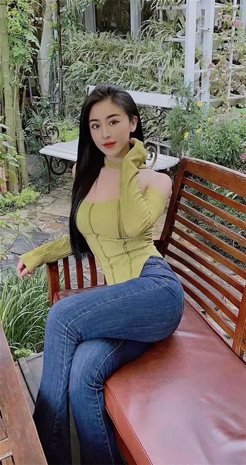 hot-girl-banh-trang-tron-noi-tieng-mot-thoi-lot-xac-khong-ai-nhan-ra-sau-10-nam-nhung-tinh-duyen-lan-dan-3