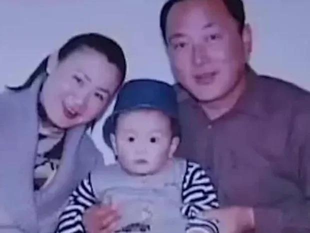 nuoi-con-trai-den-3-tuoi-van-chua-biet-noi-trong-mot-dem-con-cat-tieng-khien-cha-me-hoang-so-chuyen-nha-1