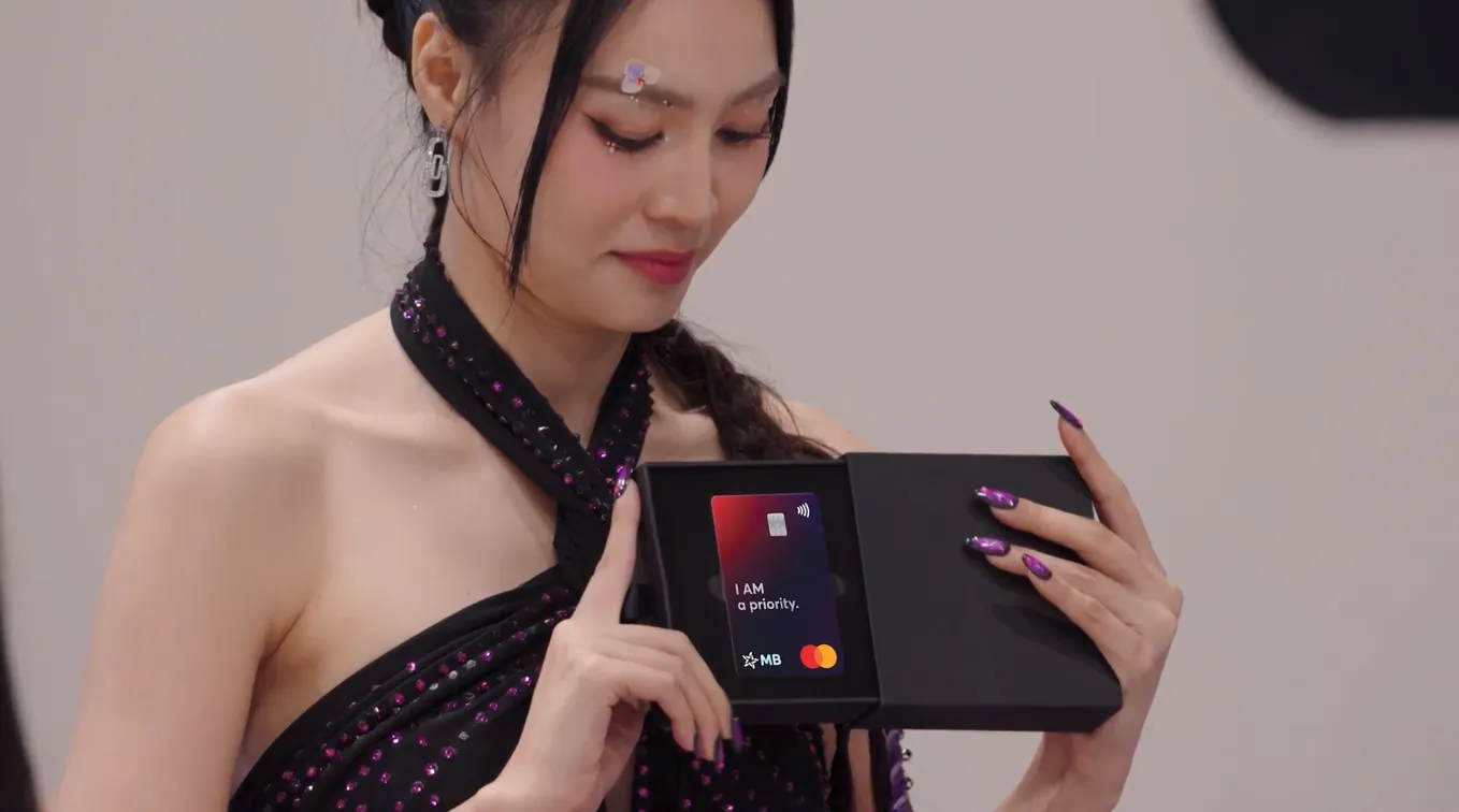 ninh-duong-lan-ngoc-nhan-the-uu-tien-nam-quyen-sinh-sat-trong-tay-nhung-van-bat-khoc-vi-mot-ly-do-5