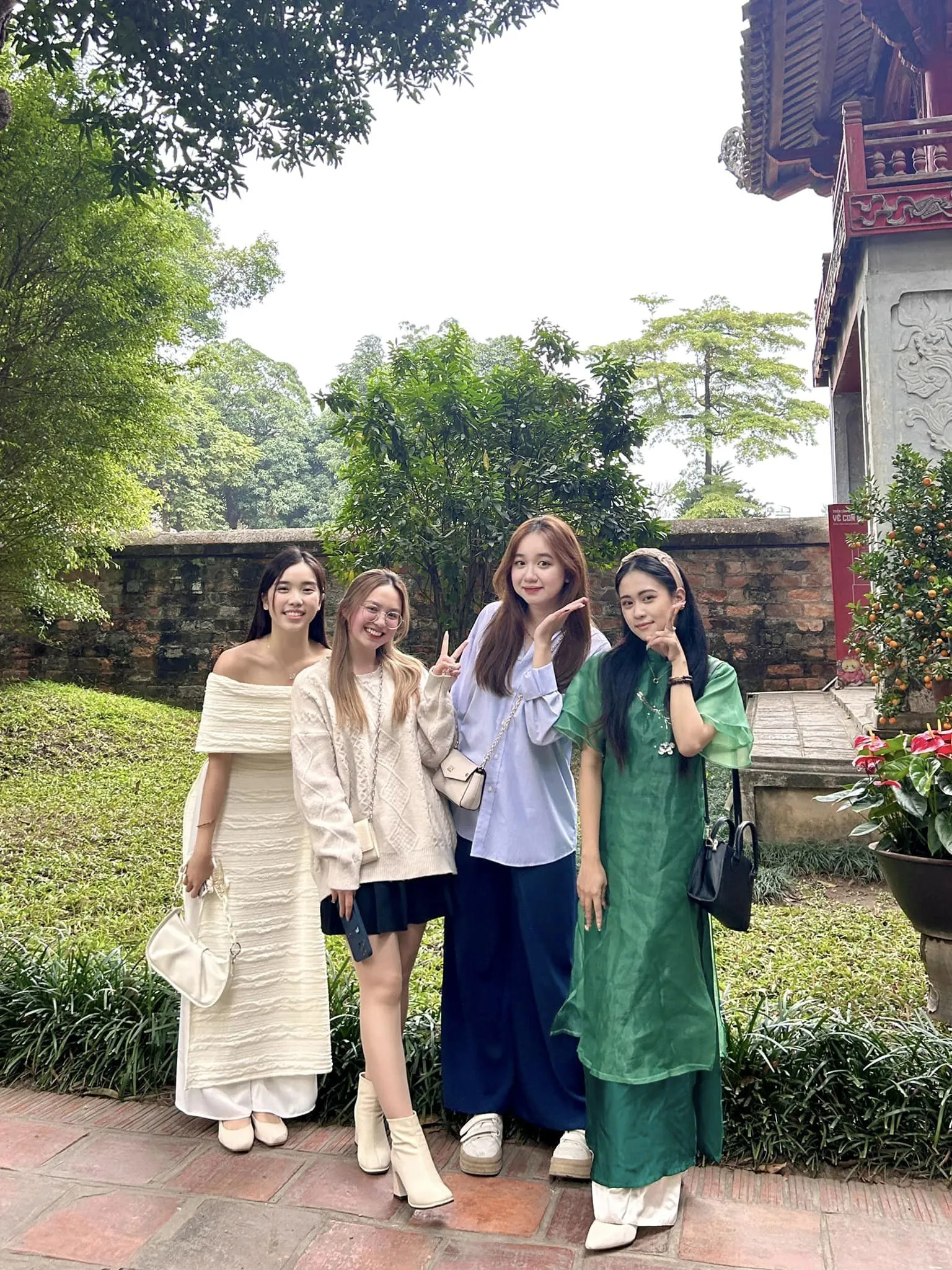 hot-tikoker-noi-tieng-vuong-tin-cach-mat-ha-ma-tau-vi-khong-du-dam-cuoi-du-tung-than-nhu-chi-em-ruot-2