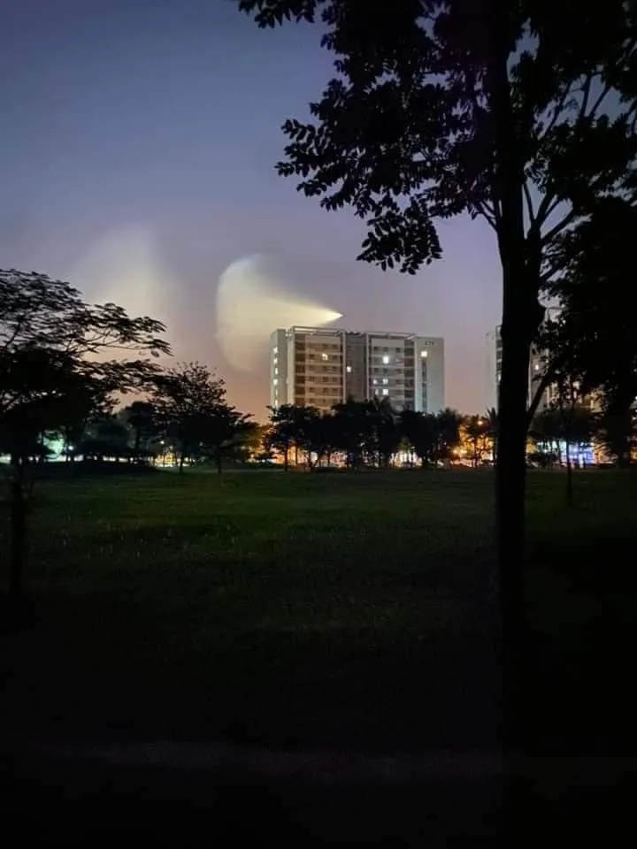 hien-tuong-vet-sang-ky-la-xuat-hien-tren-bau-troi-cac-tinh-phia-bac-sang-ngay-26-12-la-gi-2