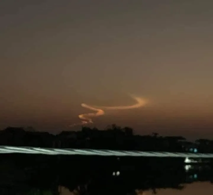 hien-tuong-vet-sang-ky-la-xuat-hien-tren-bau-troi-cac-tinh-phia-bac-sang-ngay-26-12-la-gi-6