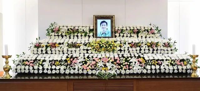 cong-bo-noi-dung-la-thu-cuoi-cung-lee-sun-kyun-de-lai-cho-vo-truoc-khi-lam-dieu-dai-dot-trong-xe-o-to-3