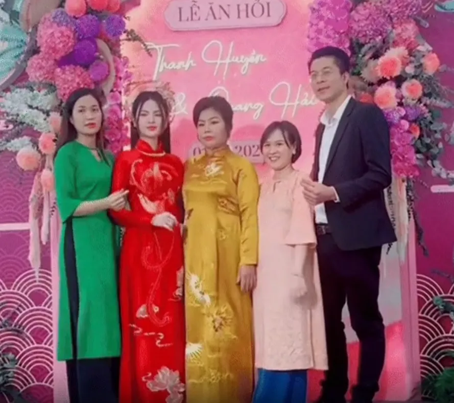 chu-thanh-huyen-gap-song-gio-trong-ngay-vui-chi-mot-hanh-dong-voi-me-ruot-da-bi-netizen-che-trach-3