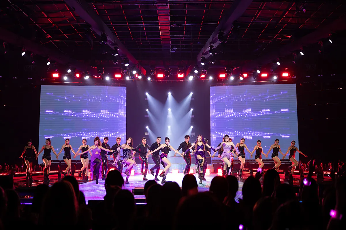 Công diễn Chị Đẹp Đạp Gió Rẽ Sóng 2023  (2)