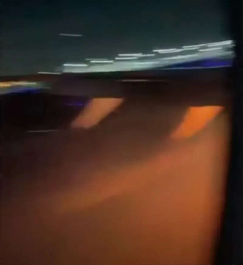 hanh-khach-he-lo-canh-tuong-kinh-hoang-trong-may-bay-nhat-ban-boc-chay-khong-khac-gi-phim-tan-the-6