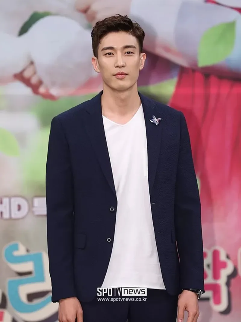 moi-dau-nam-2024-mot-nam-tai-tu-noi-tieng-bi-khui-dan-diu-voi-phu-nu-co-gia-dinh-bi-kien-gan-1-ty-2