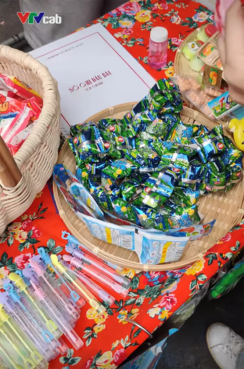 ninh-duong-lan-ngoc-lo-tao-hinh-nu-hoang-ai-cap-o-cong-dien-4-chung-to-dang-cap-phu-ba-nho-mot-hanh-dong-2