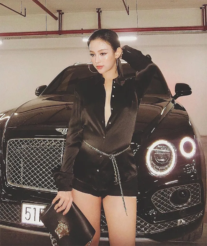 huyen-baby-giau-the-nao-ma-gat-dau-khong-do-du-khi-dieu-nhi-nho-tai-tro-san-khau-chi-dep-2023-9