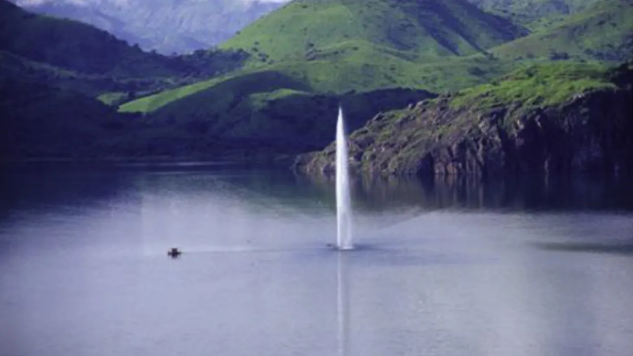 bi-an-ve-ho-nuoc-trong-vat-lai-khien-2000-nguoi-gap-chuyen-sau-1-dem-cai-ten-nghe-da-thay-rung-minh-5