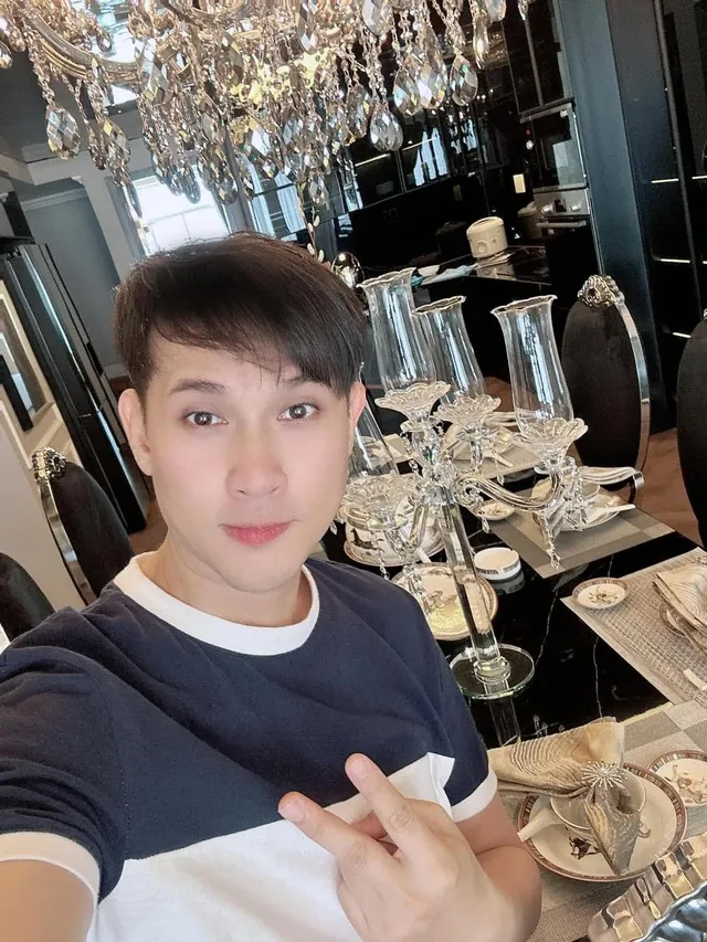 nam-ca-si-viet-noi-tieng-mot-thoi-co-gia-tai-do-so-u50-khong-vo-con-song-trong-penthouse-8-phong-ngu-10-toilet-4