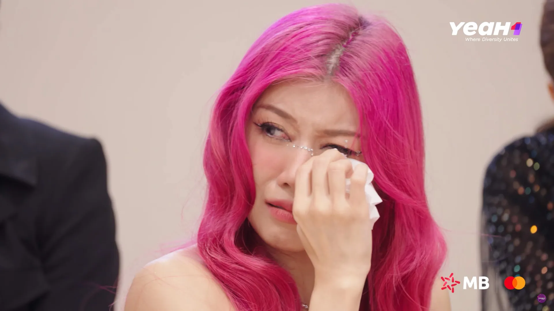 phan-ung-cua-cac-chi-dep-khi-nghe-tin-huyen-baby-bi-loai-o-cong-dien-5-6