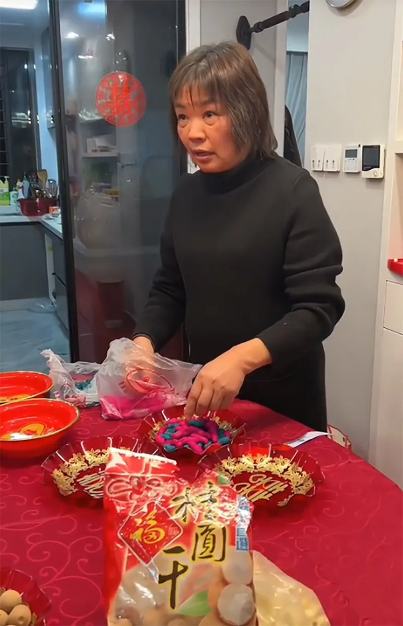 bi-an-nghi-thuc-ruoc-dau-luc-nua-dem-chu-re-phai-cong-co-dau-vao-nha-bo-me-chong-khong-duoc-xuat-hien-5