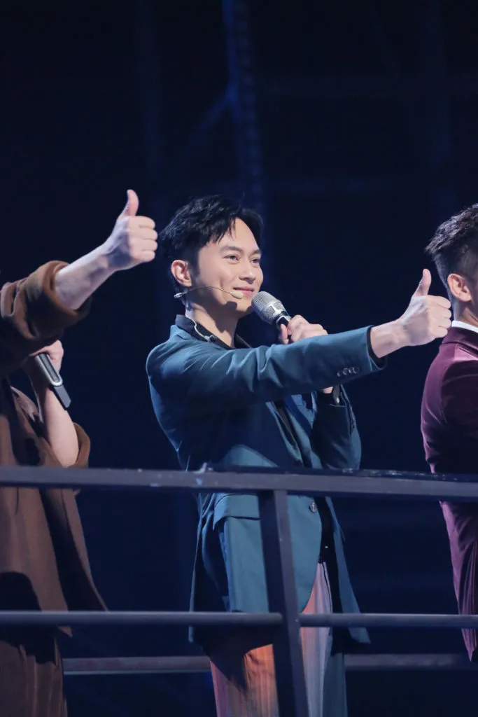 lam-chi-dinh-to-huu-bang-va-dan-tai-tu-vuc-day-danh-tieng-nho-tham-gia-anh-trai-vuot-moi-chong-gai-11