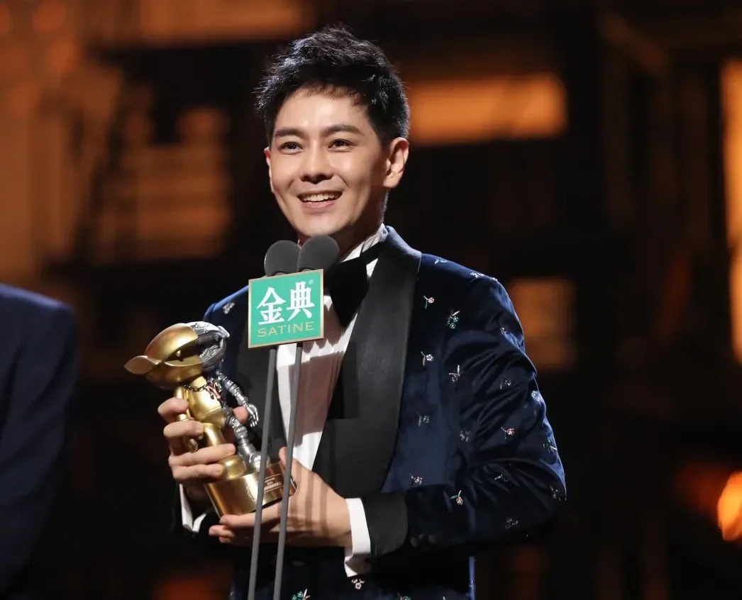 lam-chi-dinh-to-huu-bang-va-dan-tai-tu-vuc-day-danh-tieng-nho-tham-gia-anh-trai-vuot-moi-chong-gai-18