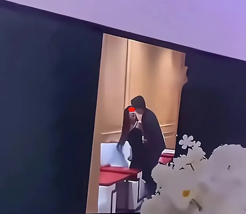 phat-hien-co-dau-map-mo-voi-nguoi-khac-chu-re-chieu-luon-doan-clip-do-mat-cua-vo-trong-dam-cuoi-3