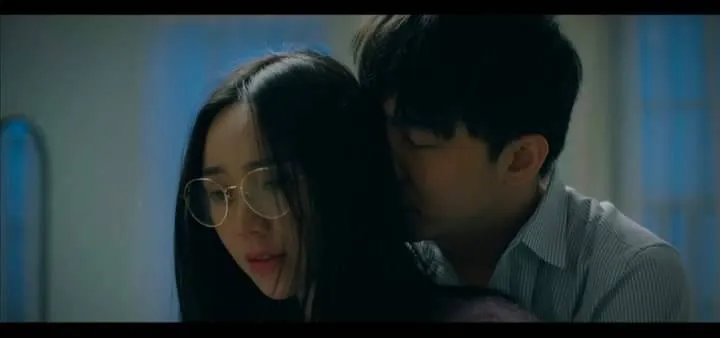 tranh-cai-phim-hot-nhat-mxh-luc-nay-chong-ngoai-tinh-vo-phat-hien-doi-than-mat-niu-keo-ma-vo-van-chiu-2