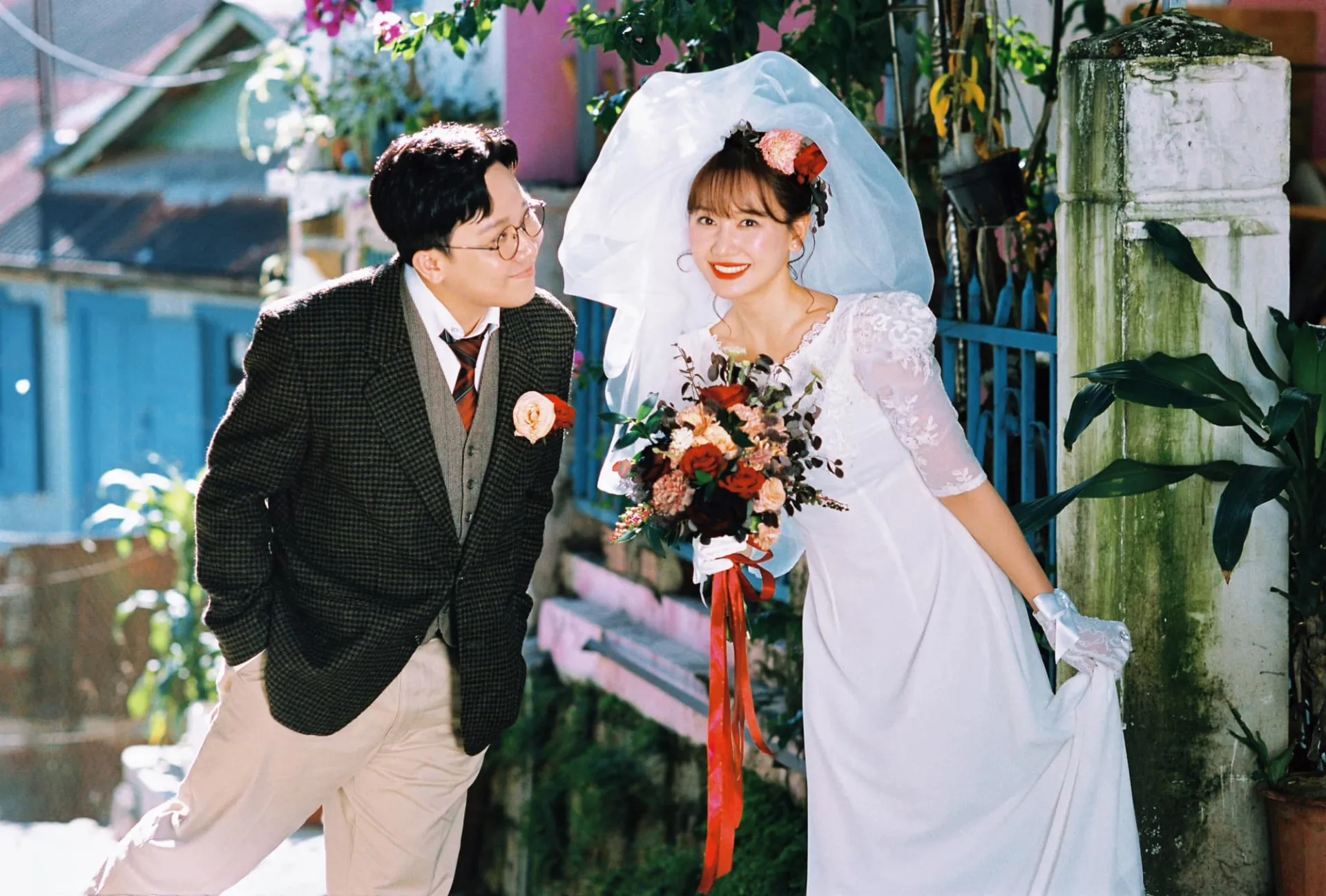 khoanh-khac-hot-nhat-mxh-luc-nay-truong-giang--nha-phuong-lam-mc-duoi-khan-dai-tran-thanh--hari-won-hon-tham-thiet-5