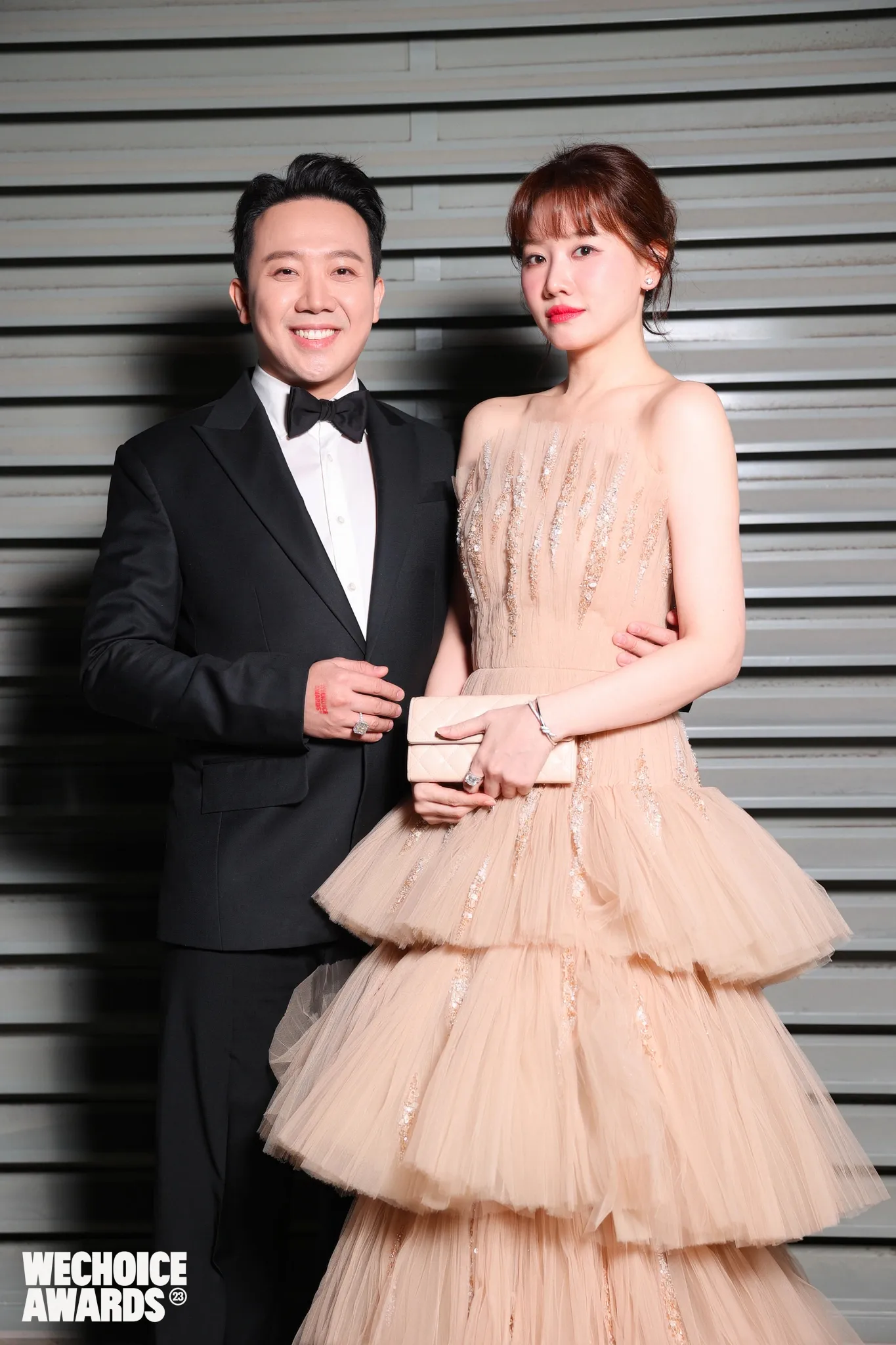 cap-doi-cua-truong-giang-va-tran-thanh-chung-khung-hinh-soi-quan-he-giua-2-nguoi-vo-quyen-luc-vbiz-7