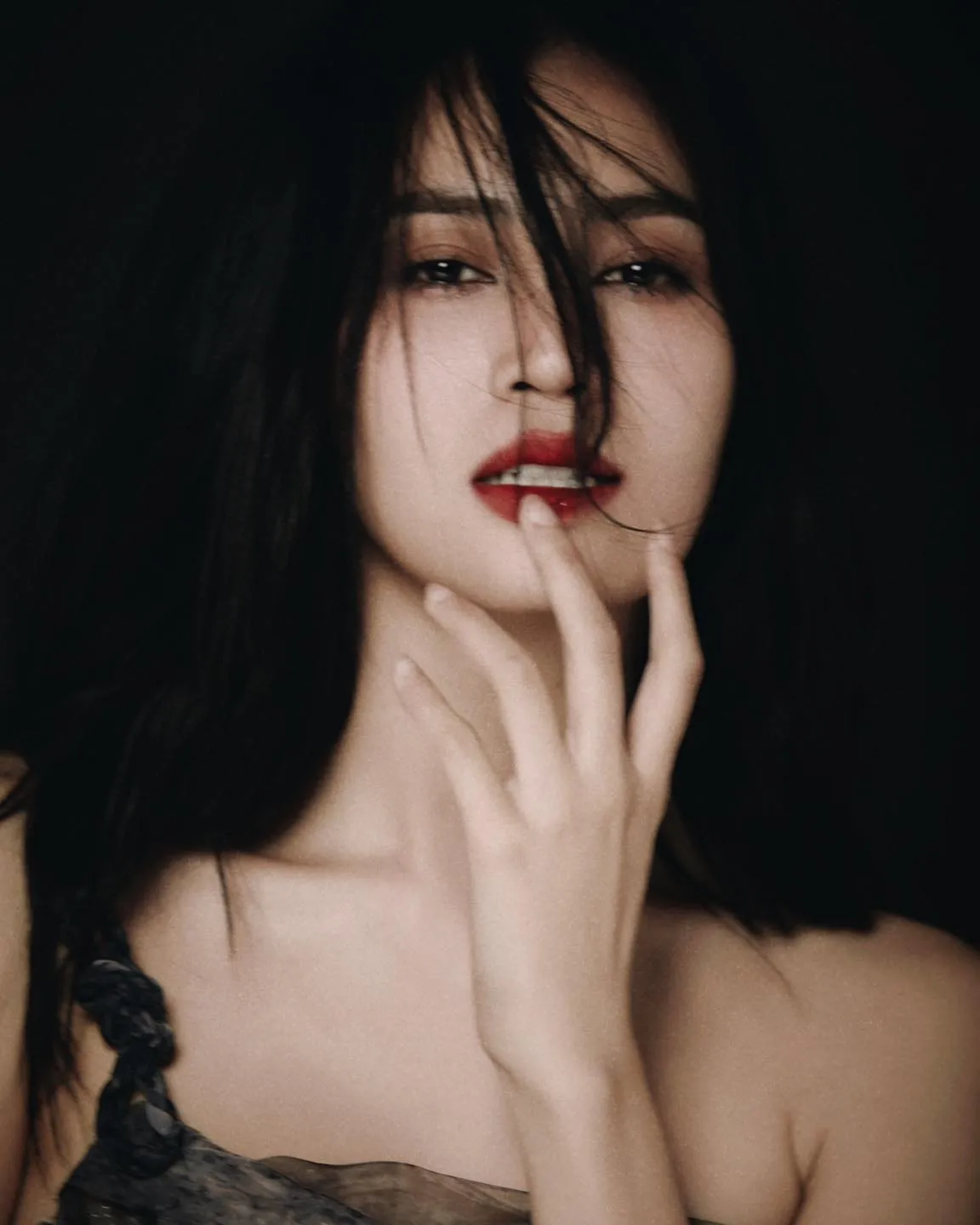 khong-chi-tren-show-ninh-duong-lan-ngoc-con-dap-gio-re-song-ngoai-doi-4