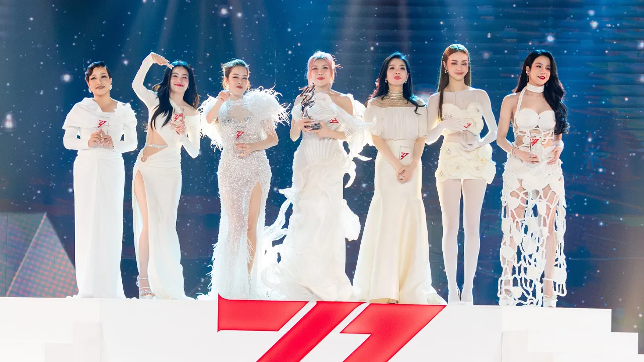 cong-bo-doi-hinh-7-chi-dep-chien-thang-chung-ket-nguoi-dan-dau-khong-ai-xa-la-1