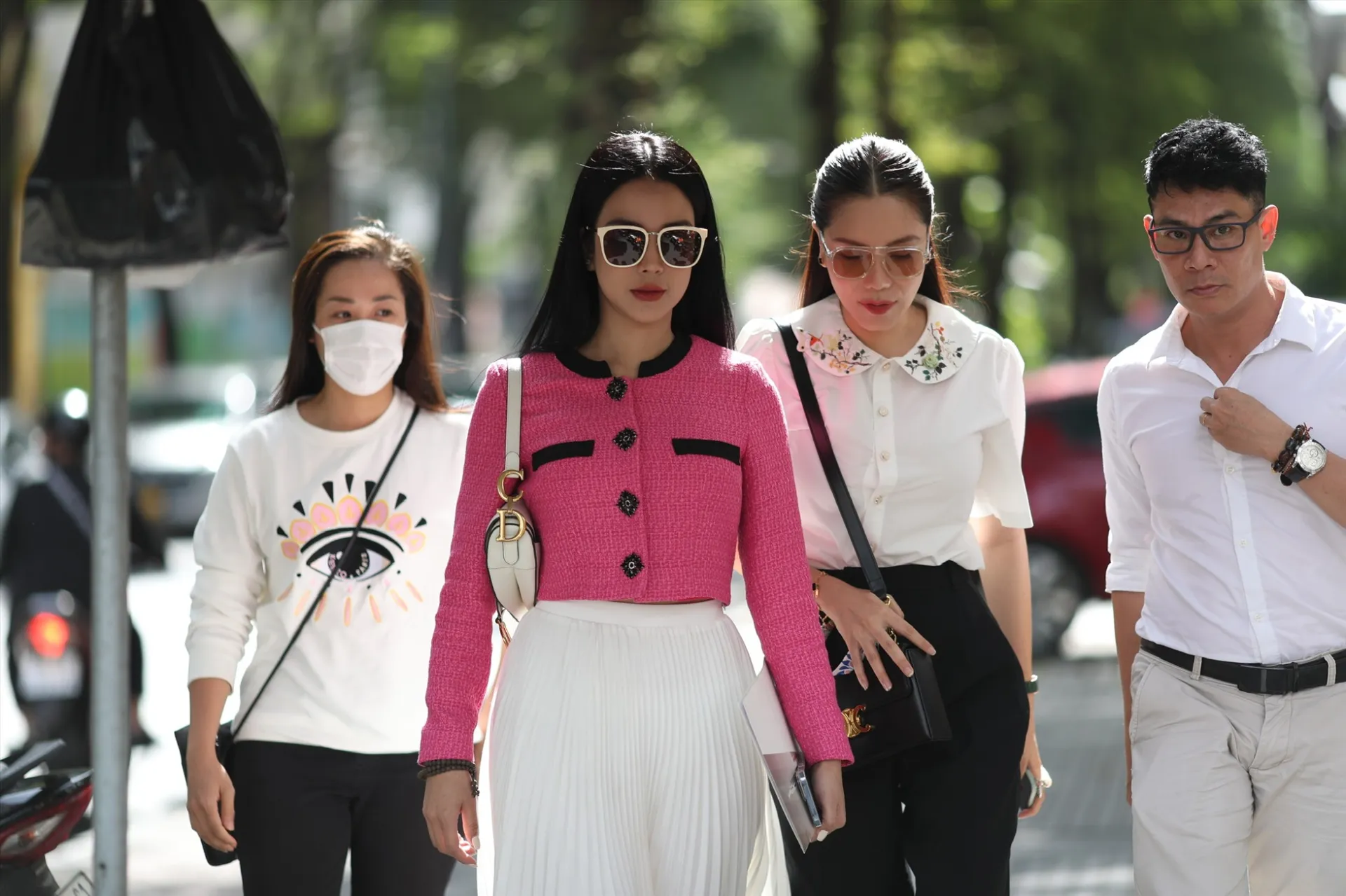 quan-ly-cua-diep-lam-anh-phoi-bay-su-that-viec-quay-lai-chi-dep-2023-khi-chi-con-5-ngay-nua-la-ghi-hinh-4