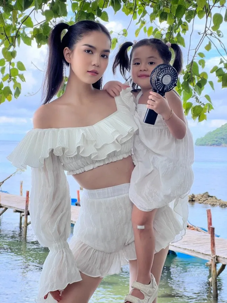 danh-tinh-be-gai-bi-an-ngoc-trinh-om-chat-trong-long-sau-khi-duoc-tra-tu-do-tai-toa-la-ai-4