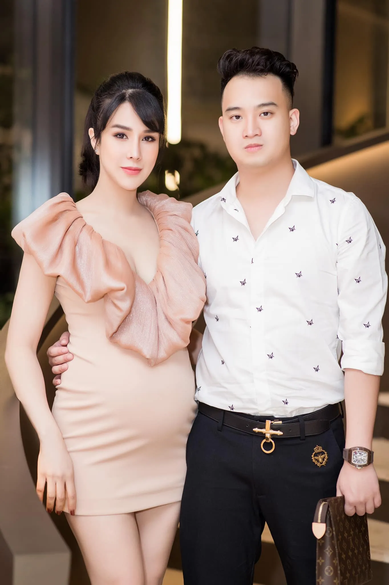 sang-30-tet-diep-lam-anh-khoe-duoc-chong-cu-tang-qua-dac-biet-dan-tinh-nhin-xong-chi-biet-can-loi-4