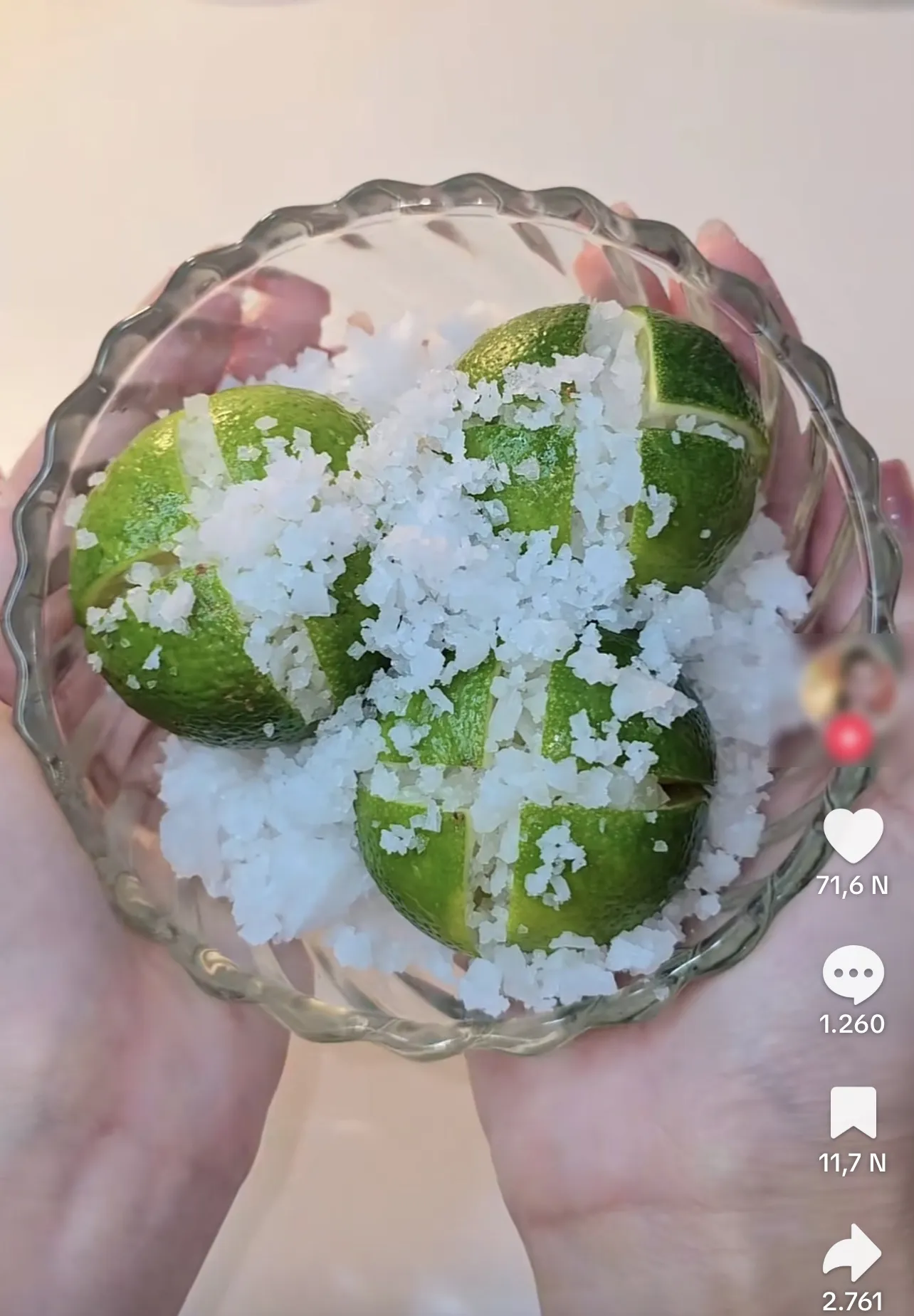 ngay-dau-nam-gioi-tre-ru-nhau-lam-chanh-muoi-phong-thuy-giup-giai-van-den-hut-tai-loc-1