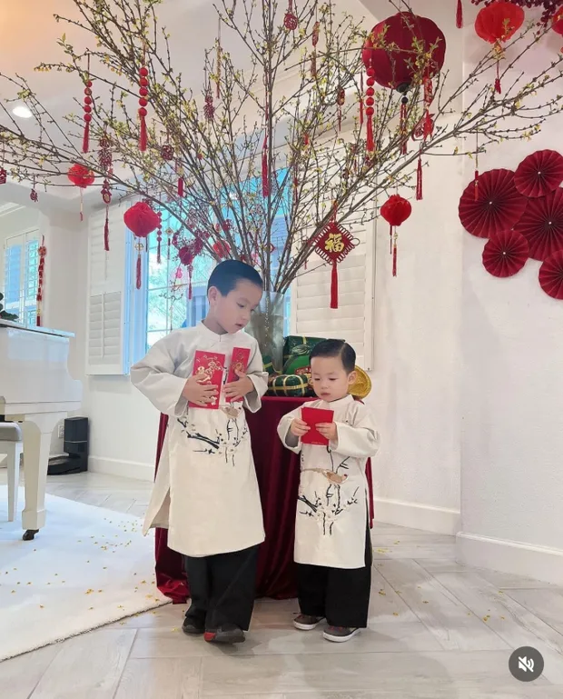 pham-huong-khoe-anh-don-tet-sang-chanh-o-biet-thu-nuoc-ngoai-dien-mao-chong-doanh-nhan-giu-kin-bao-nam-gay-sot-2