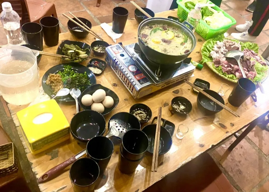 moi-dong-nghiep-an-lau-co-gai-ta-hoa-khi-thay-hoa-don-16-ty-dong-co-lam-ca-doi-cung-khong-tra-het-4