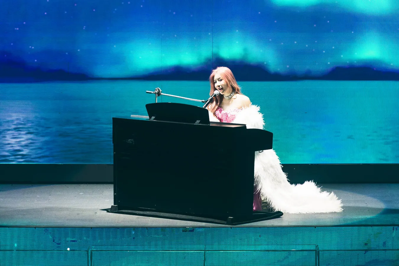 man-tung-hung-cua-trang-phap-va-tran-thanh-tren-show-ai-thong-minh-hon-hoc-sinh-lop-5-10-nam-truoc-duoc-dao-lai-2