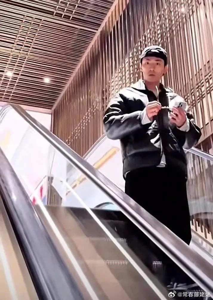 sao-nam-moi-cuc-giong-hoac-kien-hoa--tieu-chien-chua-gi-da-bi-dao-qua-khu-quay-clip-khien-phu-nu-kho-xu-3