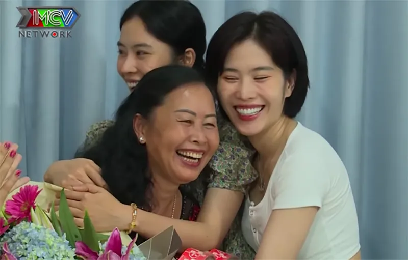 doi-tu-day-nuoc-mat-cua-nam-em-goi-me-la-ba-tam-hoi-han-vi-khong-lam-1-dieu-cho-bo-truoc-luc-mat-6