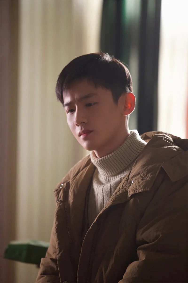 he-lo-nam-chinh-phim-kho-do-danh-vua-nhin-da-bi-che-khong-xung-tam-nhan-sac-chi-nen-dong-vai-phu-2