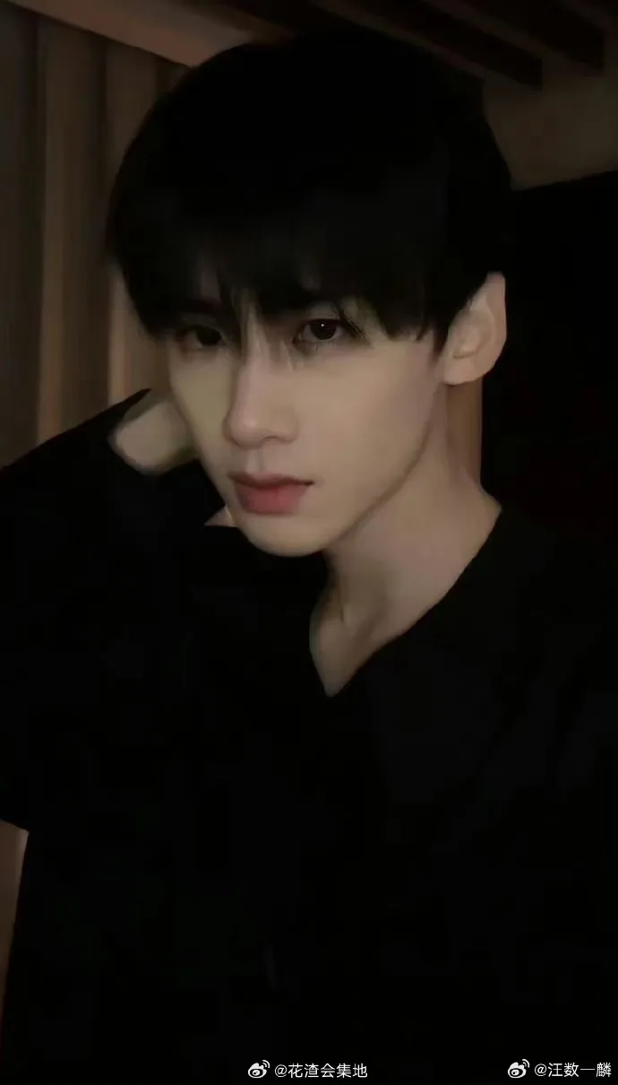 he-lo-nam-chinh-phim-kho-do-danh-vua-nhin-da-bi-che-khong-xung-tam-nhan-sac-chi-nen-dong-vai-phu-5