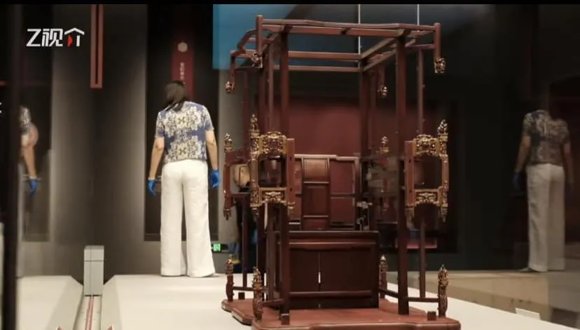 bi-an-kieu-hoa-8-nguoi-khieng-du-xa-hoa-nhung-lai-khong-co-cua-2