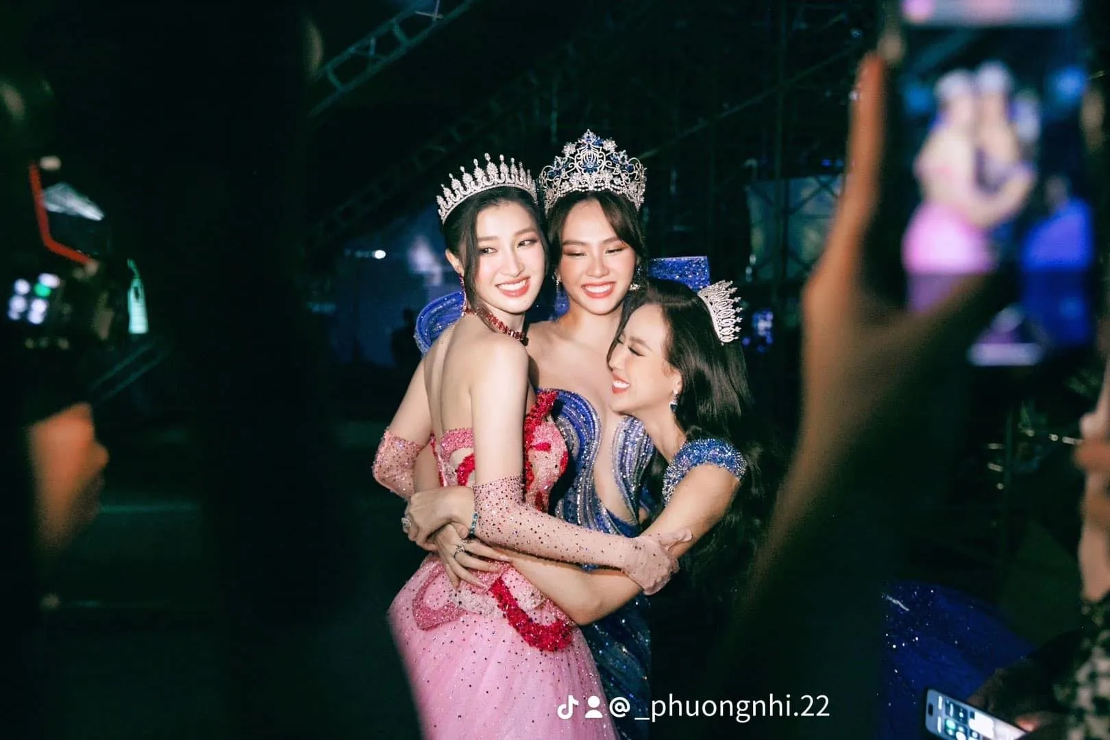 phuong-nhi-bi-noi-thua-xa-y-nhi-vi-thieu-tinh-te-voi-mai-phuong-3