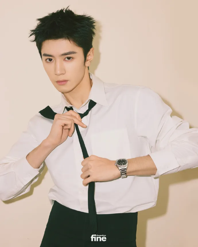 tran-triet-vien-cuc-nam-tinh-trong-teaser-dau-cua-cay-olive-mau-trang-16