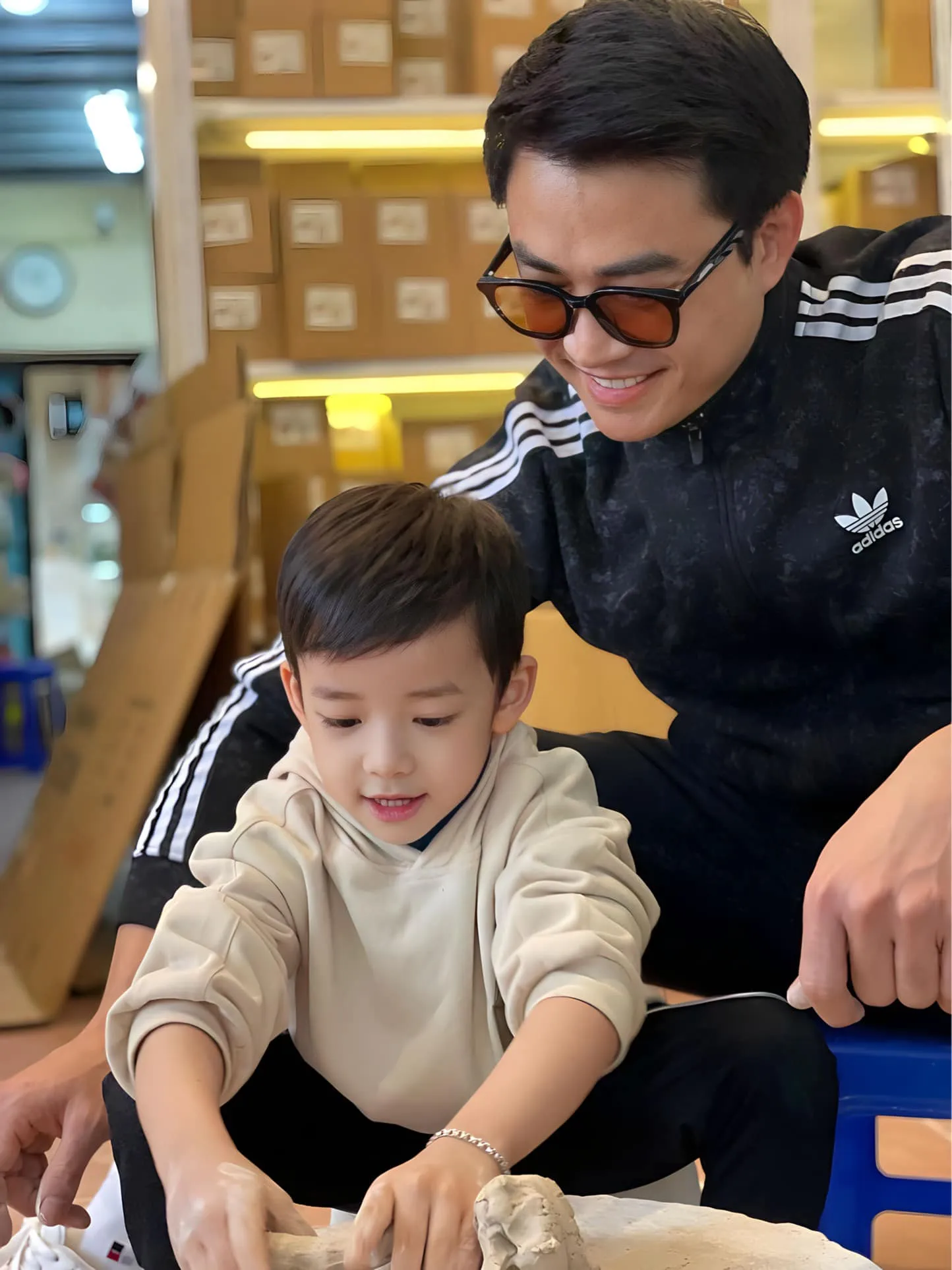 vo-chong-dien-vien-tien-loc-thong-bao-tin-buon-mat-con-vao-dau-nam-3