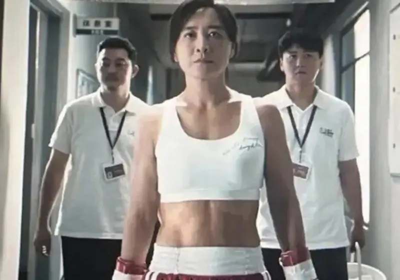 gia-linh-bi-khui-bi-mat-ket-hon-6-nam-voi-dong-nghiep-kem-7-tuoi-1