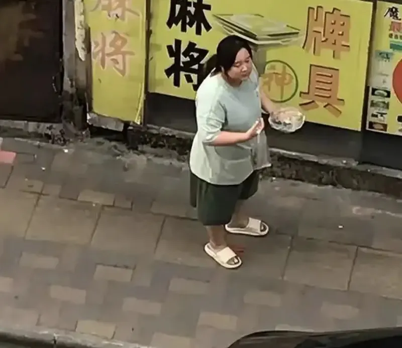 gia-linh-bi-khui-bi-mat-ket-hon-6-nam-voi-dong-nghiep-kem-7-tuoi-13