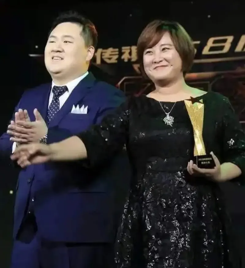 gia-linh-bi-khui-bi-mat-ket-hon-6-nam-voi-dong-nghiep-kem-7-tuoi-6