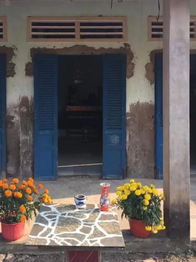 ho-van-cuong-di-hat-kiem-tram-trieu-nhung-can-nha-o-que-thay-xot-xa-1