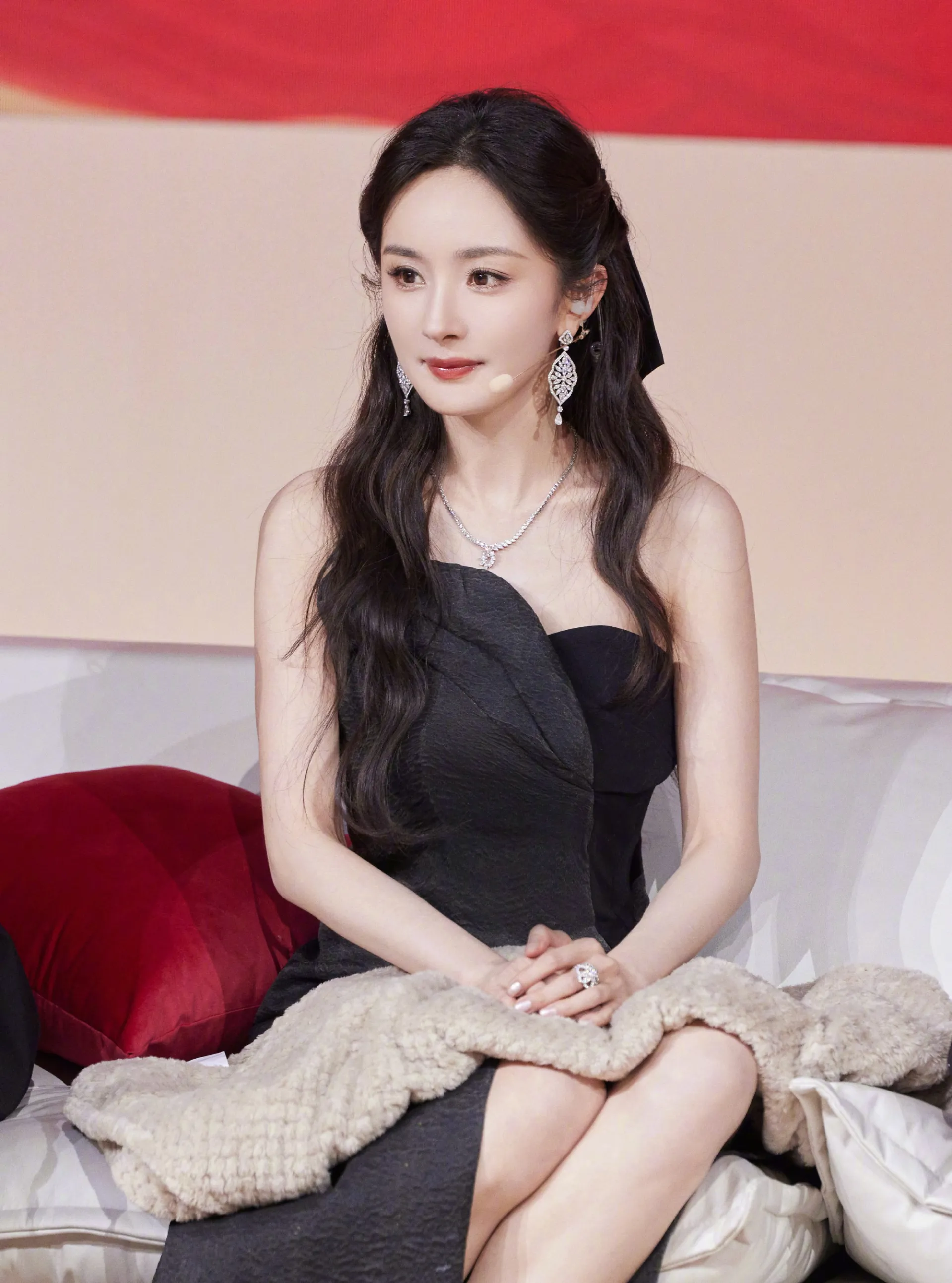 duong-mich-doi-xu-voi-nhan-vien-tot-den-muc-ai-cung-ghen-ti-1