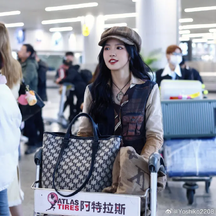 suni-ha-linh-vua-den-trung-quoc-da-gay-sot-nho-nhan-sac-tieu-diem-muoi-1