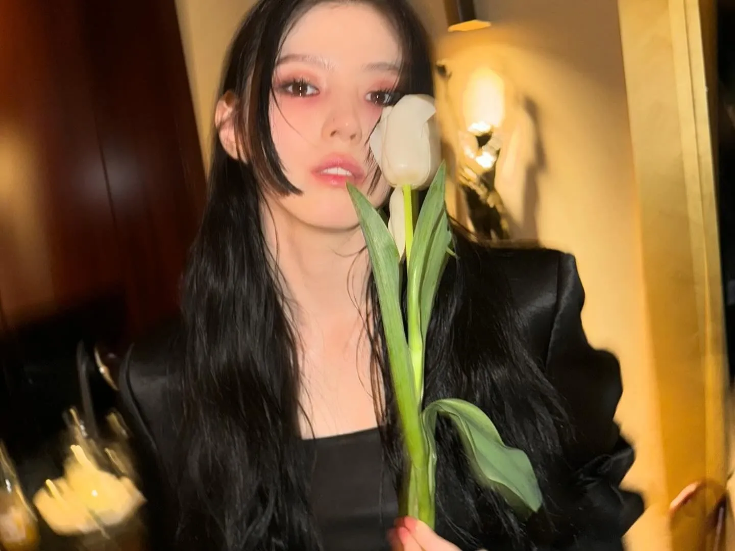 han-so-hee-bi-dim-tham-vi-lop-trang-diem-phan-chu-2