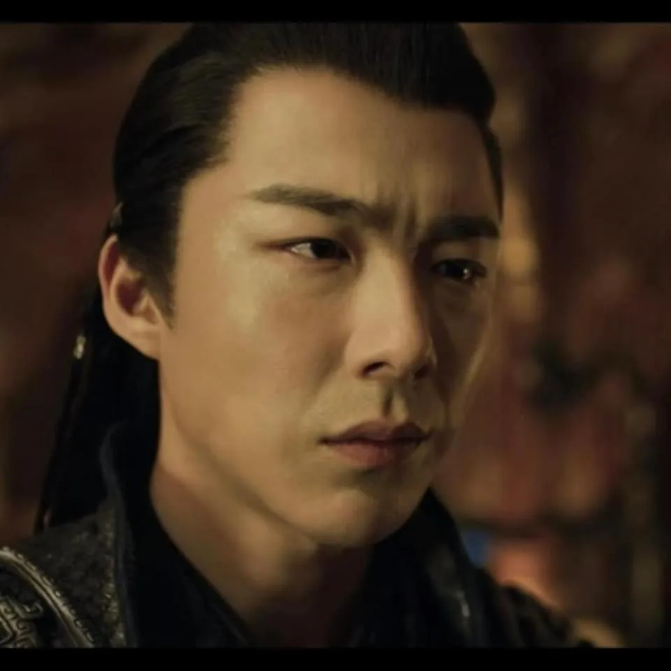 vi-sao-luu-vu-ninh-kem-sac-dien-te-nhung-van-dong-nam-chinh-phim-hot-6